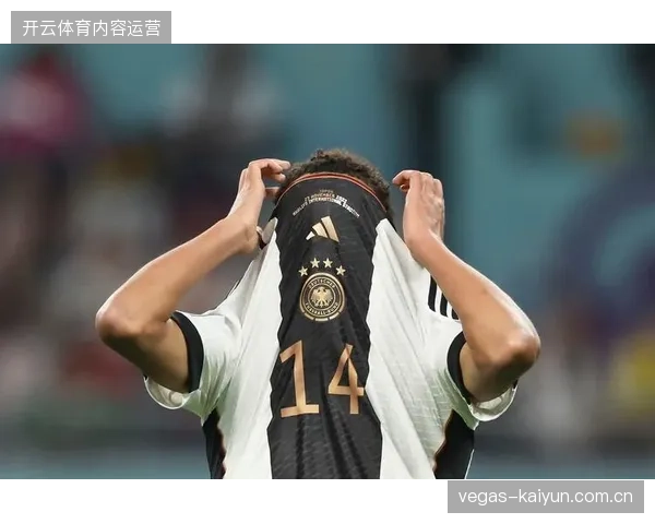 穆西亚拉伤愈后状态回升,其在中前场的串联能力将是德国队战术复兴的关键 穆西亚拉伤愈后状态回升,其在中前场的串联能力将是德国队战术复兴的关键